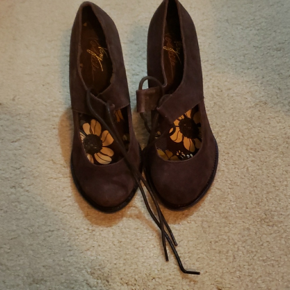Brown Swede like heels